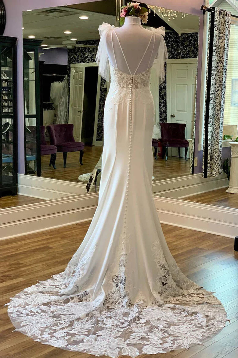 Vestido de novia largo de sirena con escote redondo y espalda descubierta de encaje